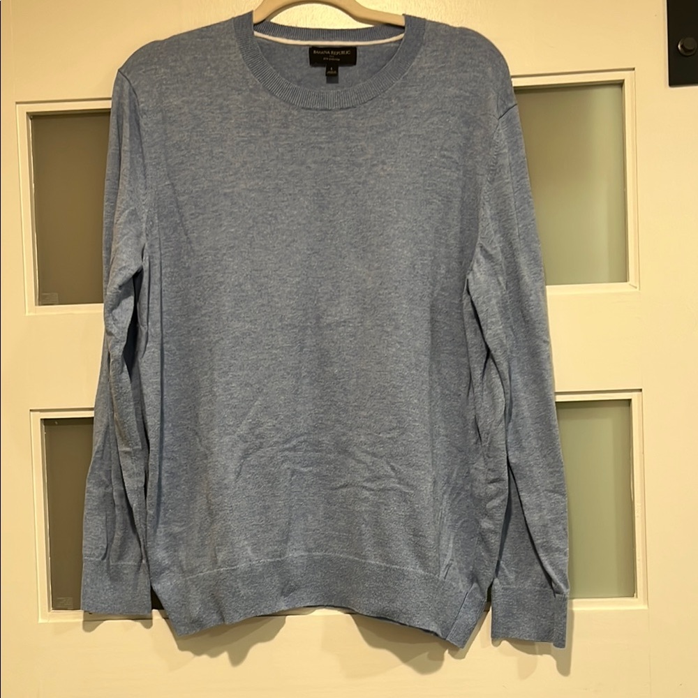 Banana Republic Men's Blue cotton blend Sweater. Business casual comfort chic